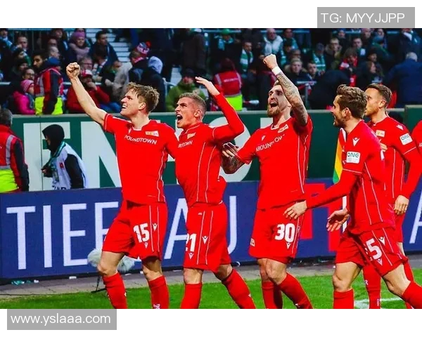 德甲主力受伤备战困境:球队迎战艰难局势难挑大梁 德甲主力受伤备战困境:球队迎战艰难局势难挑大梁