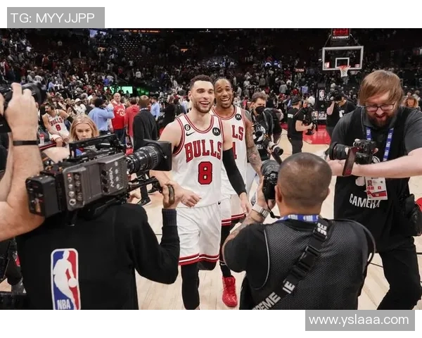 公牛连续三战告捷!拉文37分毁雄鹿,球队士气空前高涨 公牛连续三战告捷!拉文37分毁雄鹿,球队士气空前高涨