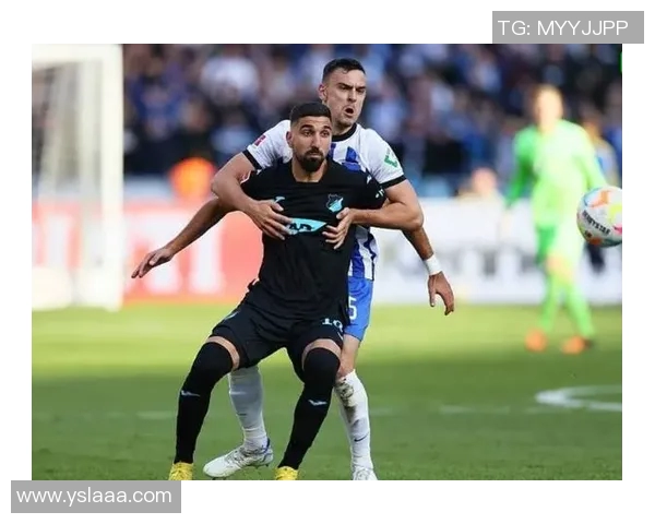 沙尔克04高层宣布解约主帅离队新帅接棒带来新气象